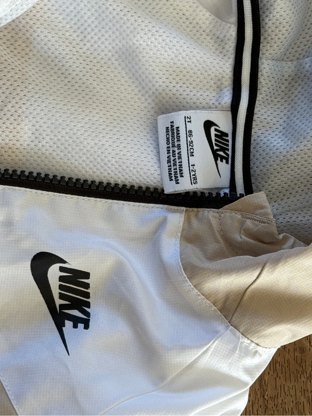 Nike White & Beige Lightweight Hooded Jacket with Black Logo